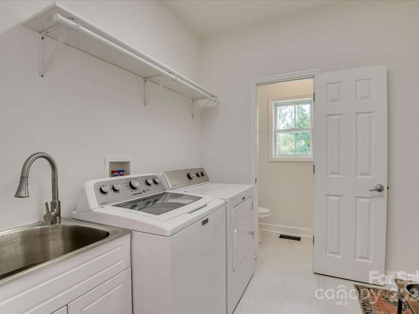 395 New Cut Road, Edgefield, SC 29824.  MLS# CAR4287046, YatesRealty ID 29043. 