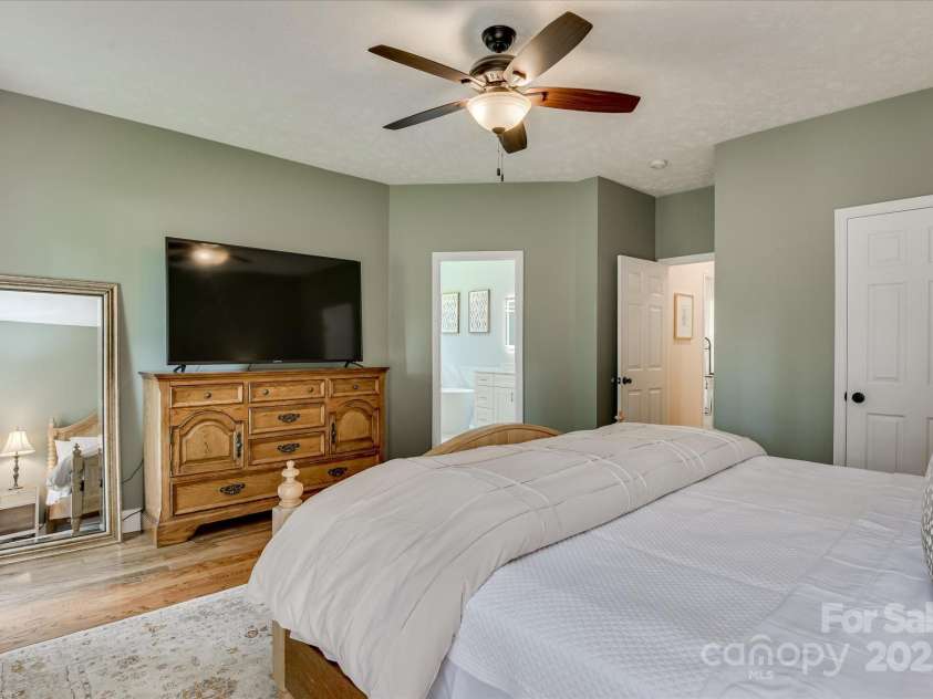 395 New Cut Road, Edgefield, SC 29824.  MLS# CAR4287046, YatesRealty ID 29043. 