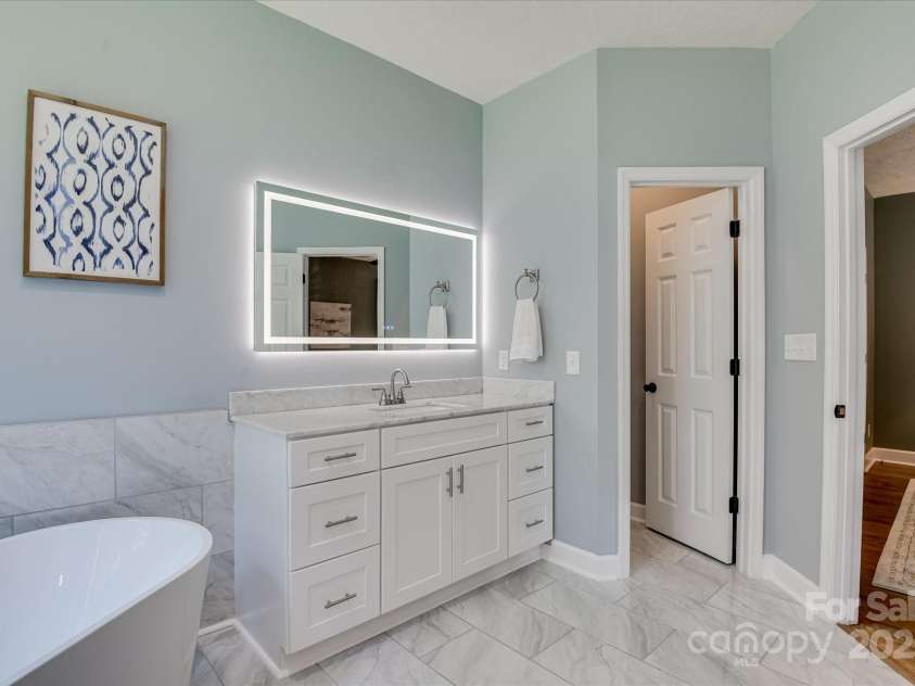 395 New Cut Road, Edgefield, SC 29824.  MLS# CAR4287046, YatesRealty ID 29043. 