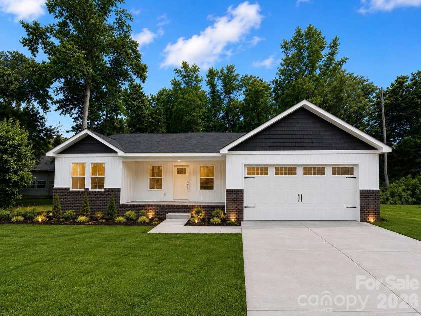 1401 Gentry Place, Salisbury, NC 28146.  MLS# CAR4391679, YatesRealty ID 29044. 