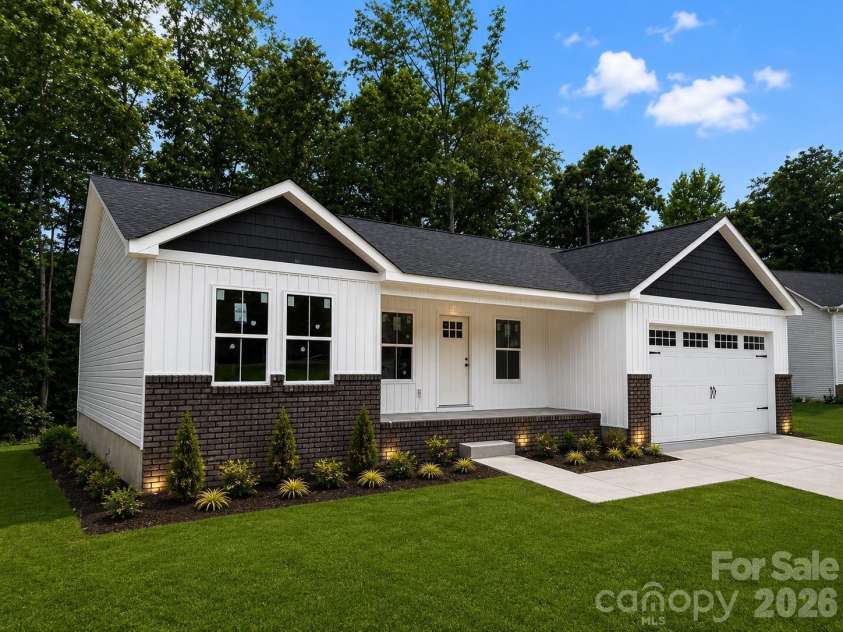 1401 Gentry Place, Salisbury, NC 28146.  MLS# CAR4391679, YatesRealty ID 29044. 