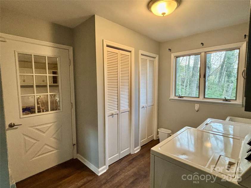 620 Glenview Road, Newland, NC 28657.  MLS# CAR4332877, YatesRealty ID 29044. Spacious laundry room with lots of storage