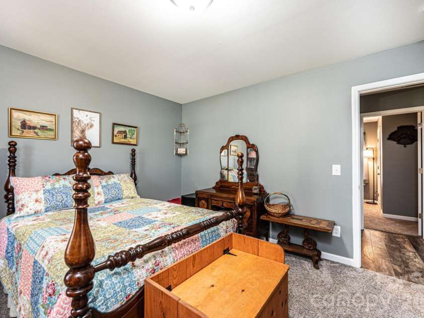 205 Winding Cedar Drive, Statesville, NC 28677.  MLS# CAR4386333, YatesRealty ID 29046. 