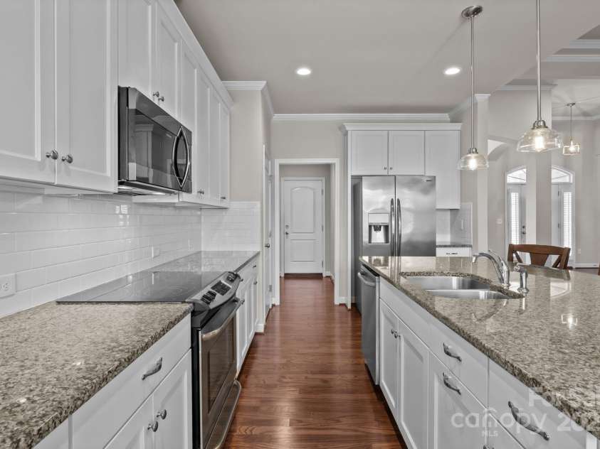 955 Brookdale Lane, Stanley, NC 28164.  MLS# CAR4287071, YatesRealty ID 29046. 