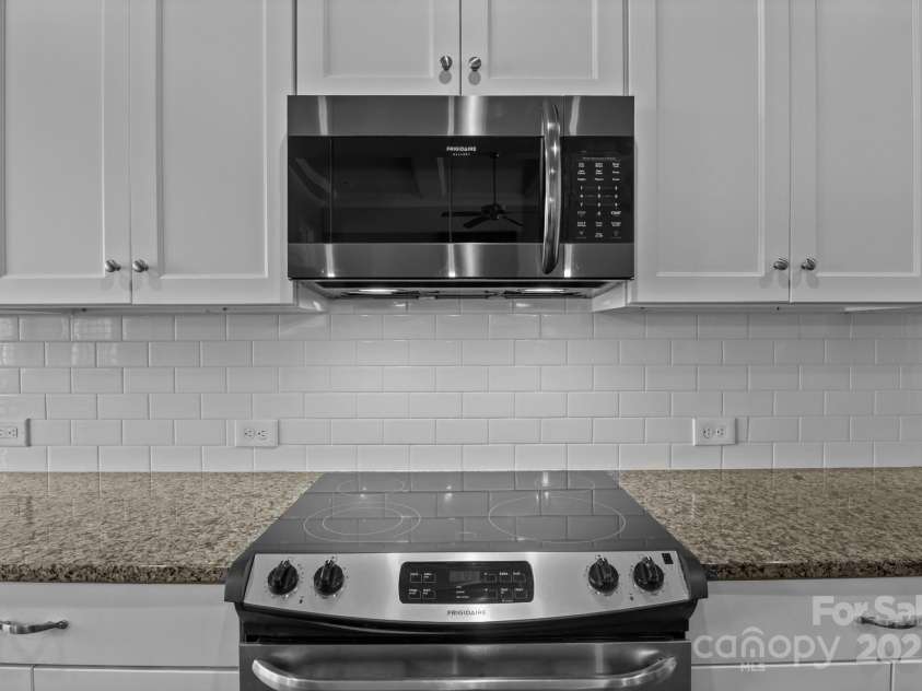 955 Brookdale Lane, Stanley, NC 28164.  MLS# CAR4287071, YatesRealty ID 29046. 