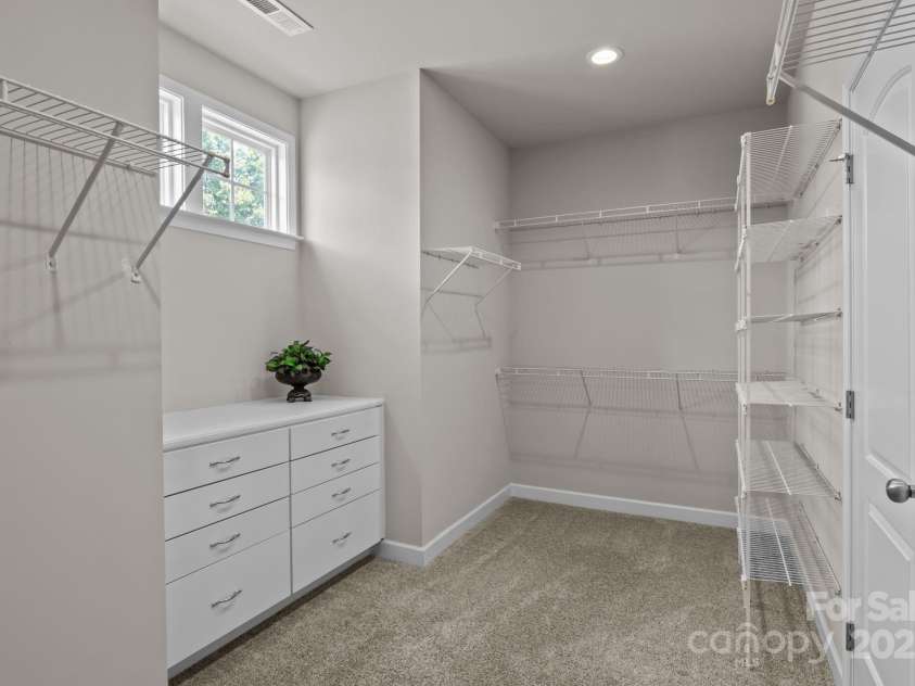 955 Brookdale Lane, Stanley, NC 28164.  MLS# CAR4287071, YatesRealty ID 29046. 