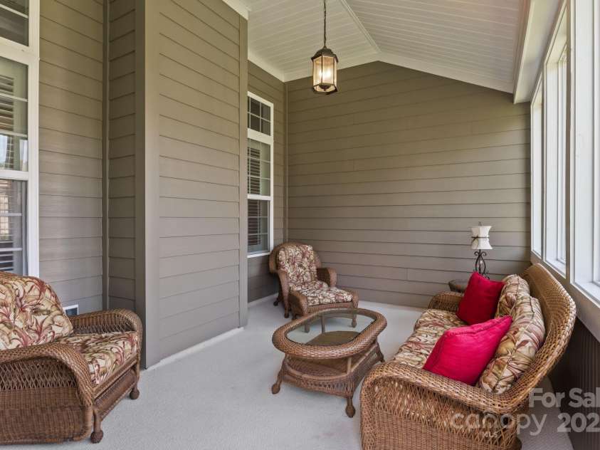 955 Brookdale Lane, Stanley, NC 28164.  MLS# CAR4287071, YatesRealty ID 29046. 