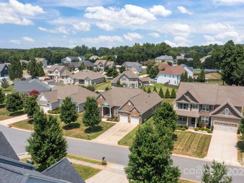 955 Brookdale Lane, Stanley, NC 28164.  MLS# CAR4287071, YatesRealty ID 29046. 