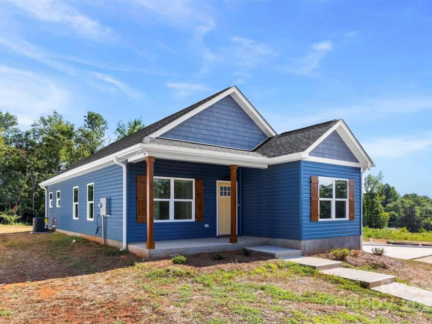 215 Benfield Road, Kings Mountain, NC 28086.  MLS# CAR4286944, YatesRealty ID 29048. 