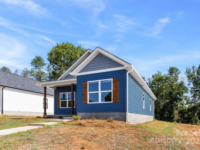215 Benfield Road, Kings Mountain, NC 28086.  MLS# CAR4286944, YatesRealty ID 29048. 