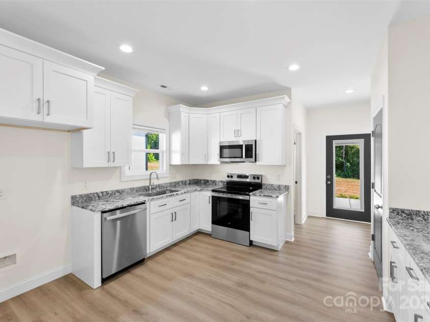 215 Benfield Road, Kings Mountain, NC 28086.  MLS# CAR4286944, YatesRealty ID 29048. 