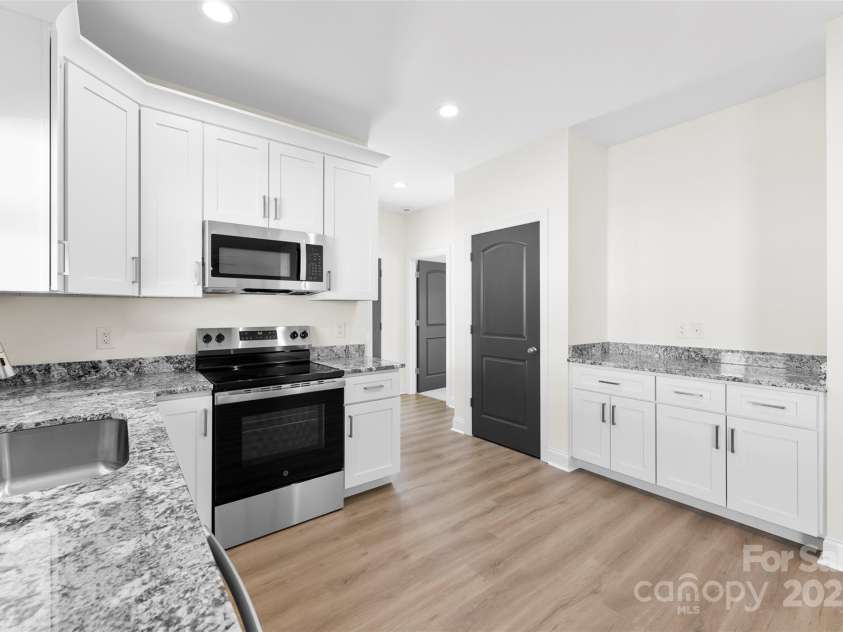 215 Benfield Road, Kings Mountain, NC 28086.  MLS# CAR4286944, YatesRealty ID 29048. 