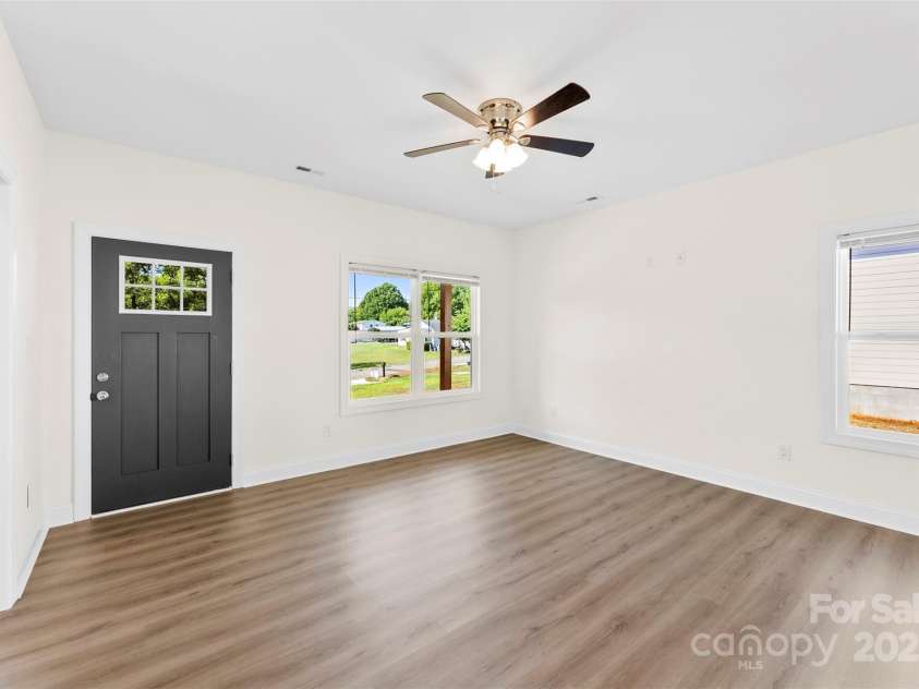 215 Benfield Road, Kings Mountain, NC 28086.  MLS# CAR4317486, YatesRealty ID 29048. 