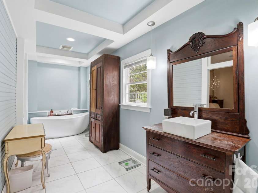 504 Talleyrand Avenue, Monroe, NC 28112.  MLS# CAR4386193, YatesRealty ID 29048. Primary Suite Bathroom