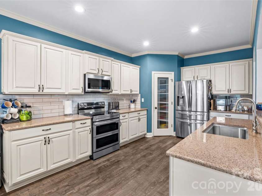 104 Middleton Place, Mooresville, NC 28117.  MLS# CAR4387019, YatesRealty ID 29049. 