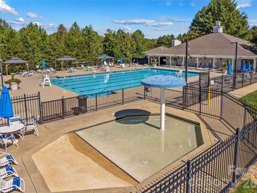104 Middleton Place, Mooresville, NC 28117.  MLS# CAR4387019, YatesRealty ID 29049. 