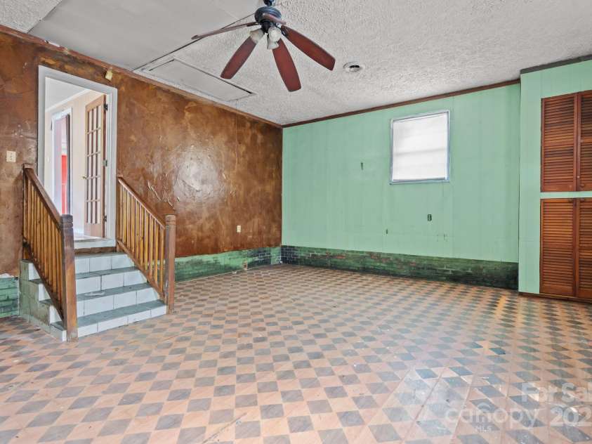 9329 Central Boulevard, Winnabow, NC 28479.  MLS# CAR4208156, YatesRealty ID 2905. 