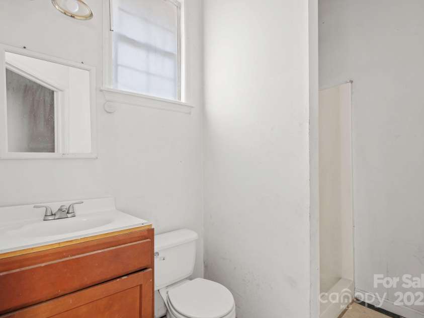 9329 Central Boulevard, Winnabow, NC 28479.  MLS# CAR4208156, YatesRealty ID 2905. 