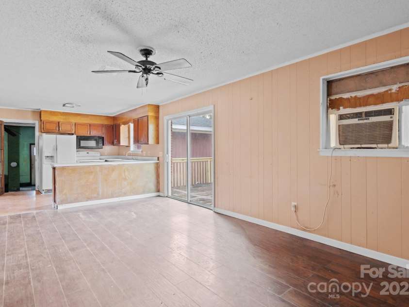 9329 Central Boulevard, Winnabow, NC 28479.  MLS# CAR4208156, YatesRealty ID 2905. 