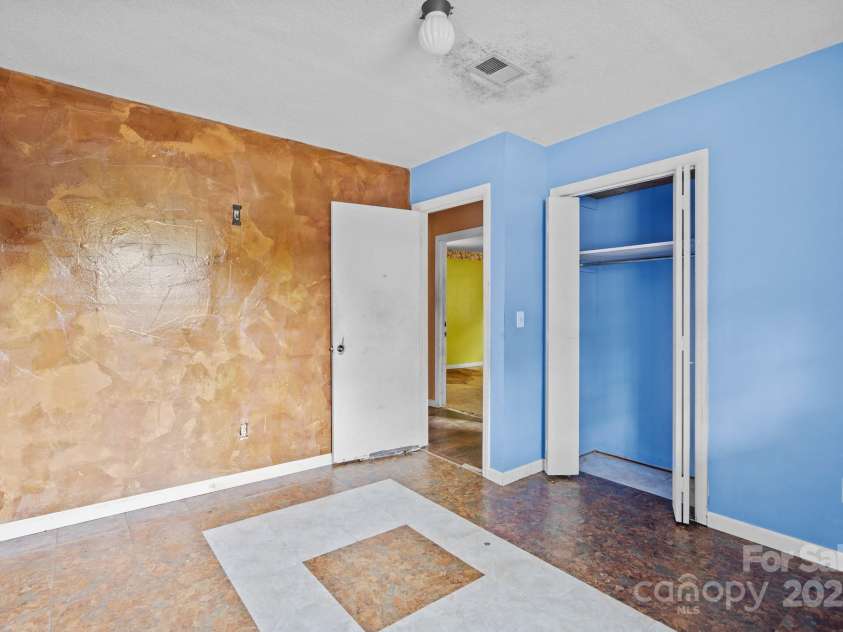 9329 Central Boulevard, Winnabow, NC 28479.  MLS# CAR4208156, YatesRealty ID 2905. 