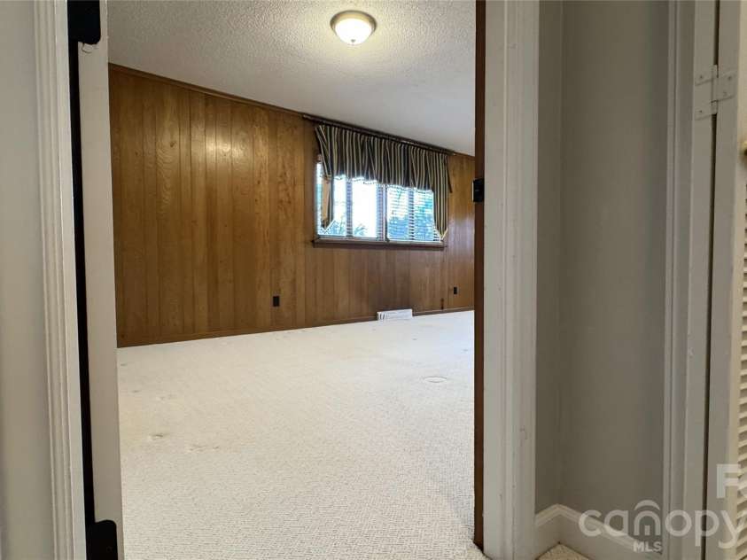 938 Sandswood Drive, Gastonia, NC 28054.  MLS# CAR4340144, YatesRealty ID 2905. 