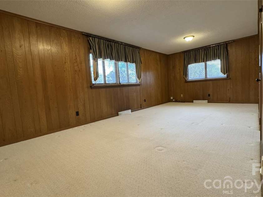 938 Sandswood Drive, Gastonia, NC 28054.  MLS# CAR4340144, YatesRealty ID 2905. 