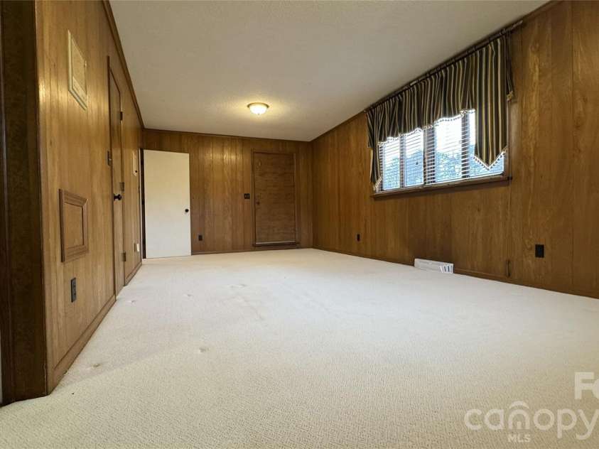 938 Sandswood Drive, Gastonia, NC 28054.  MLS# CAR4340144, YatesRealty ID 2905. 