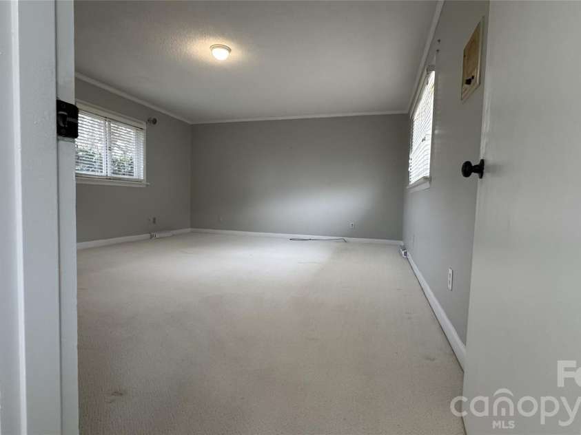 938 Sandswood Drive, Gastonia, NC 28054.  MLS# CAR4340144, YatesRealty ID 2905. 