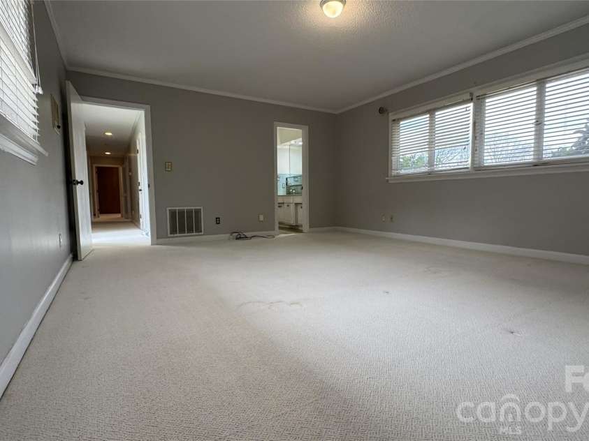 938 Sandswood Drive, Gastonia, NC 28054.  MLS# CAR4340144, YatesRealty ID 2905. 