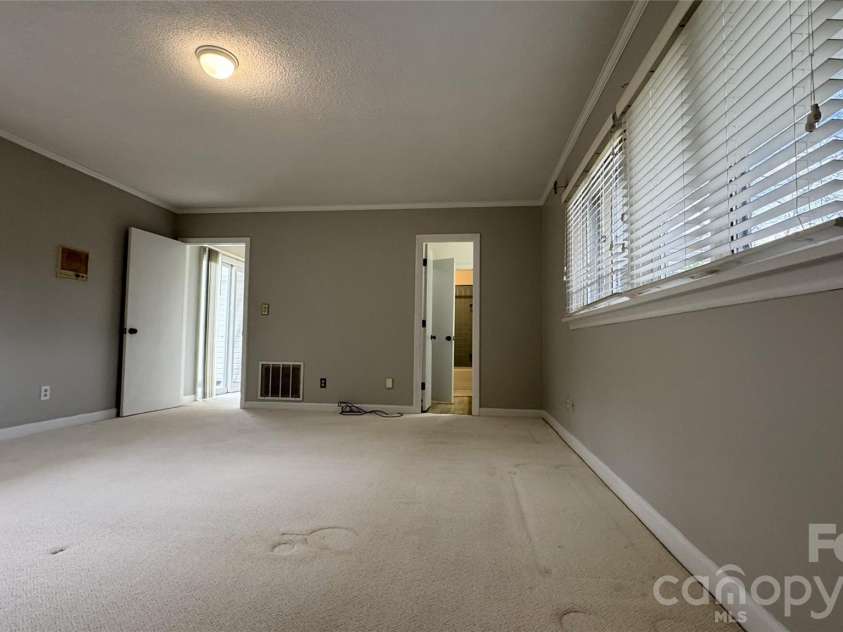 938 Sandswood Drive, Gastonia, NC 28054.  MLS# CAR4340144, YatesRealty ID 2905. 