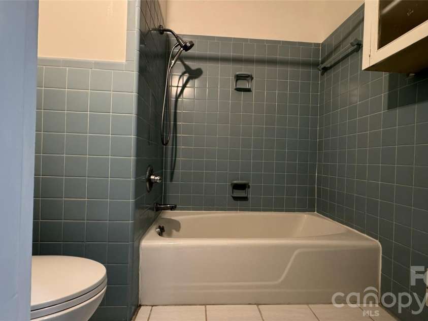 938 Sandswood Drive, Gastonia, NC 28054.  MLS# CAR4340144, YatesRealty ID 2905. 