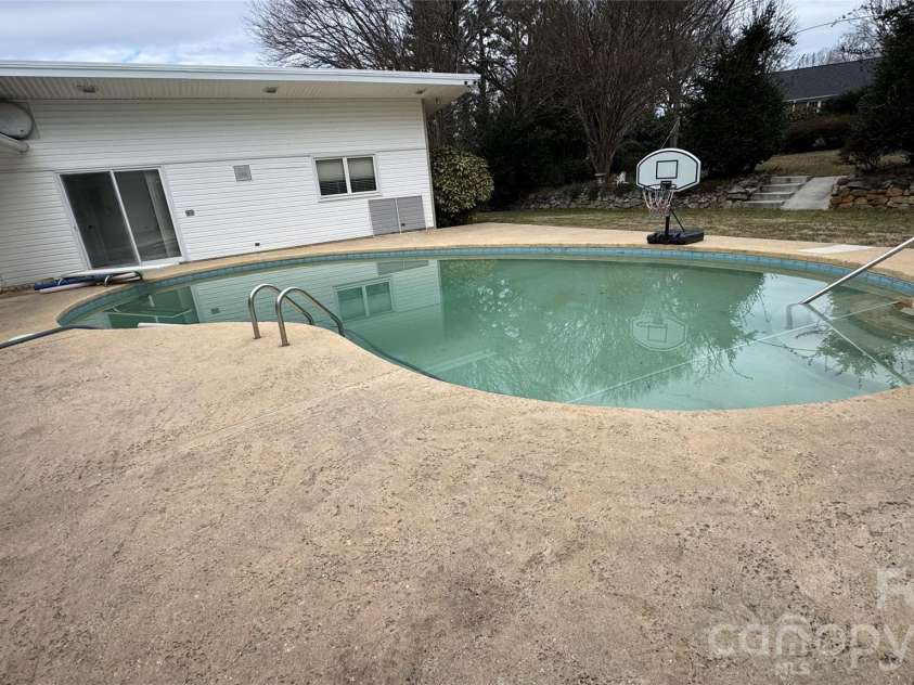 938 Sandswood Drive, Gastonia, NC 28054.  MLS# CAR4340144, YatesRealty ID 2905. 