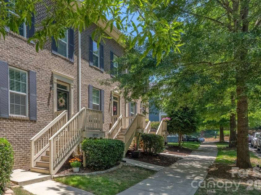 13732 Cinnabar Place, Huntersville, NC 28078.  MLS# CAR4370404, YatesRealty ID 29050. 