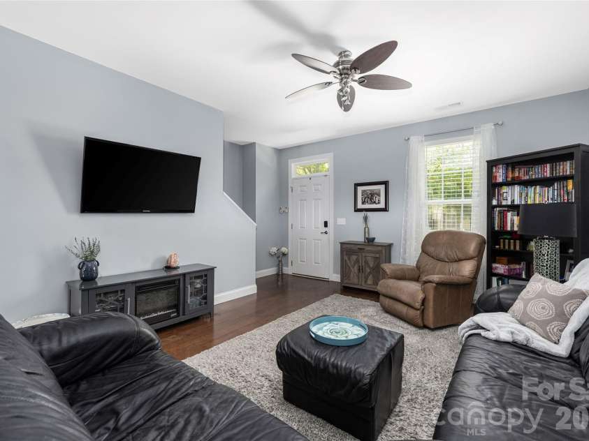13732 Cinnabar Place, Huntersville, NC 28078.  MLS# CAR4370404, YatesRealty ID 29050. 
