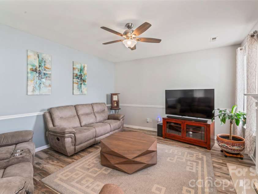 14913 Asheton Creek Drive, Charlotte, NC 28273.  MLS# CAR4367657, YatesRealty ID 29053. 