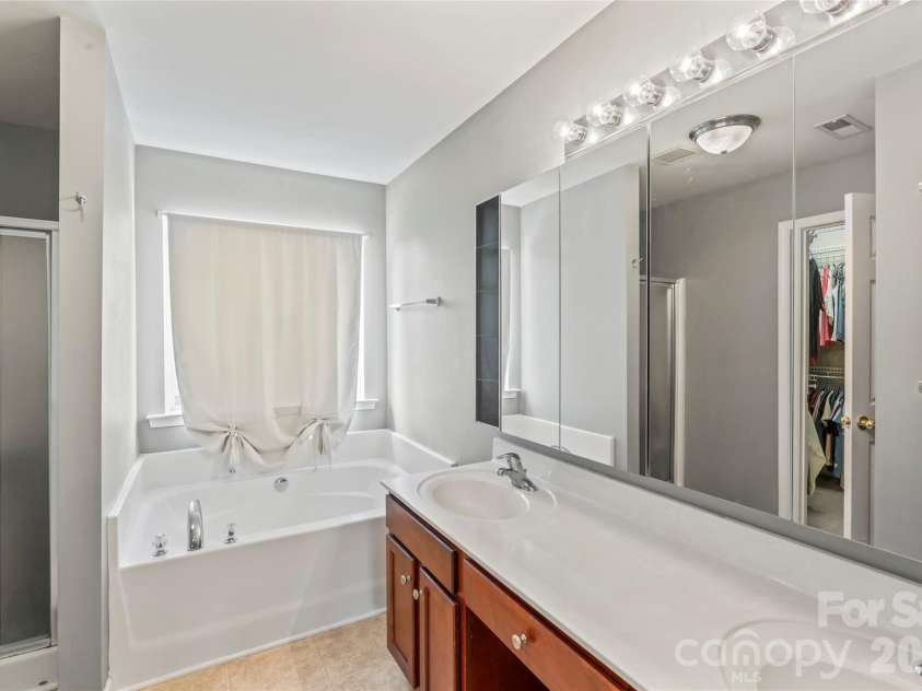 14913 Asheton Creek Drive, Charlotte, NC 28273.  MLS# CAR4367657, YatesRealty ID 29053. 
