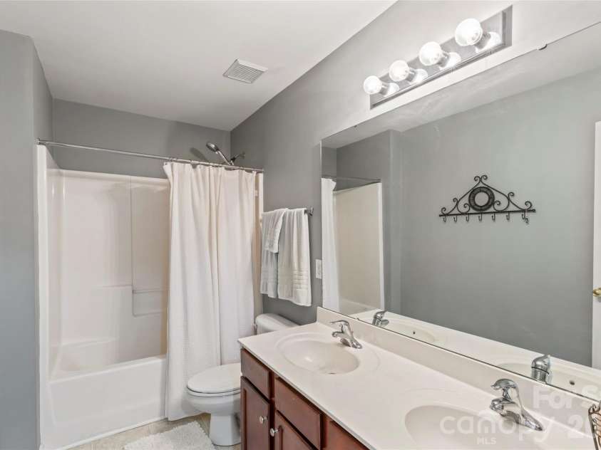 14913 Asheton Creek Drive, Charlotte, NC 28273.  MLS# CAR4367657, YatesRealty ID 29053. 