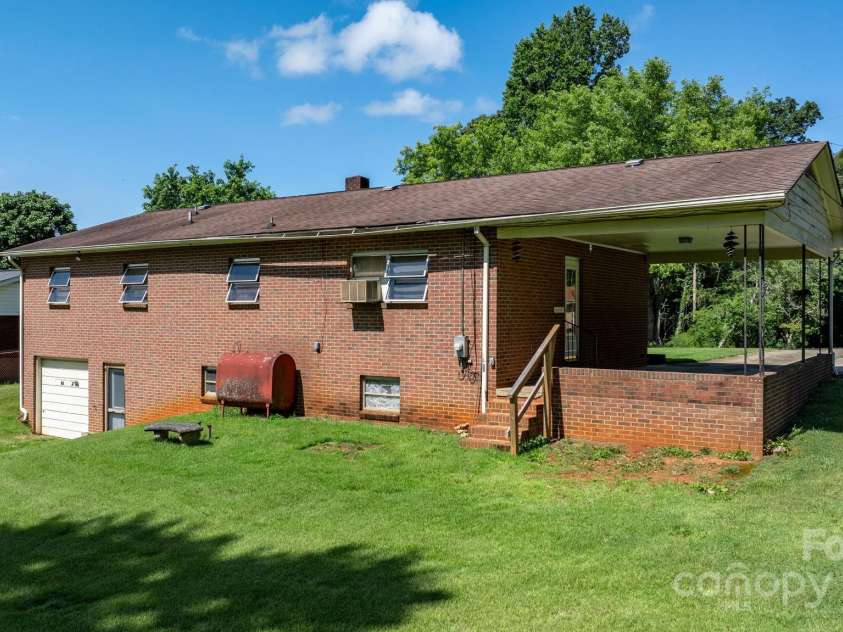 204 Whitley Road, Morganton, NC 28655.  MLS# CAR4280379, YatesRealty ID 29054. 