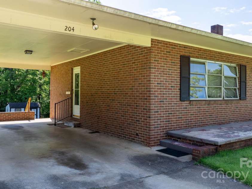 204 Whitley Road, Morganton, NC 28655.  MLS# CAR4280379, YatesRealty ID 29054. 