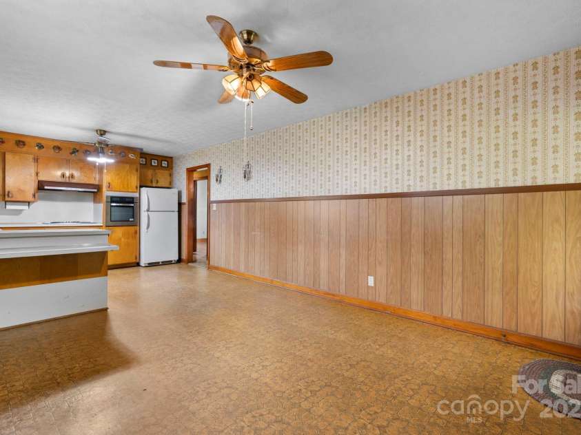 204 Whitley Road, Morganton, NC 28655.  MLS# CAR4280379, YatesRealty ID 29054. 