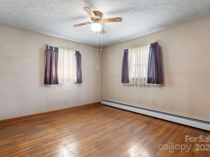 204 Whitley Road, Morganton, NC 28655.  MLS# CAR4280379, YatesRealty ID 29054. 