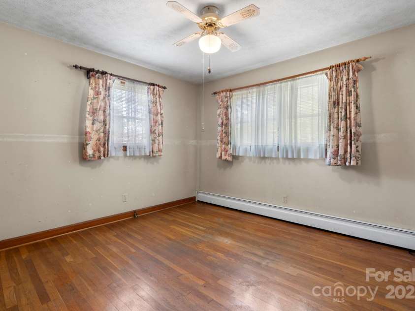 204 Whitley Road, Morganton, NC 28655.  MLS# CAR4280379, YatesRealty ID 29054. 