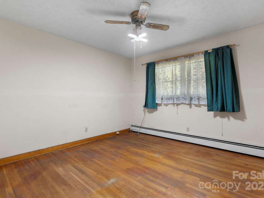 204 Whitley Road, Morganton, NC 28655.  MLS# CAR4280379, YatesRealty ID 29054. 