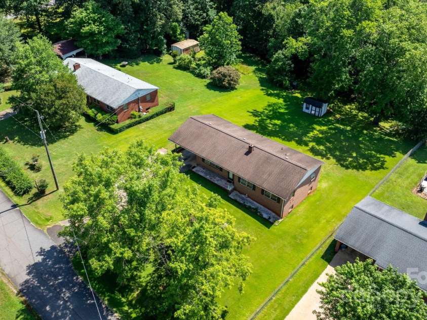 204 Whitley Road, Morganton, NC 28655.  MLS# CAR4280379, YatesRealty ID 29054. 