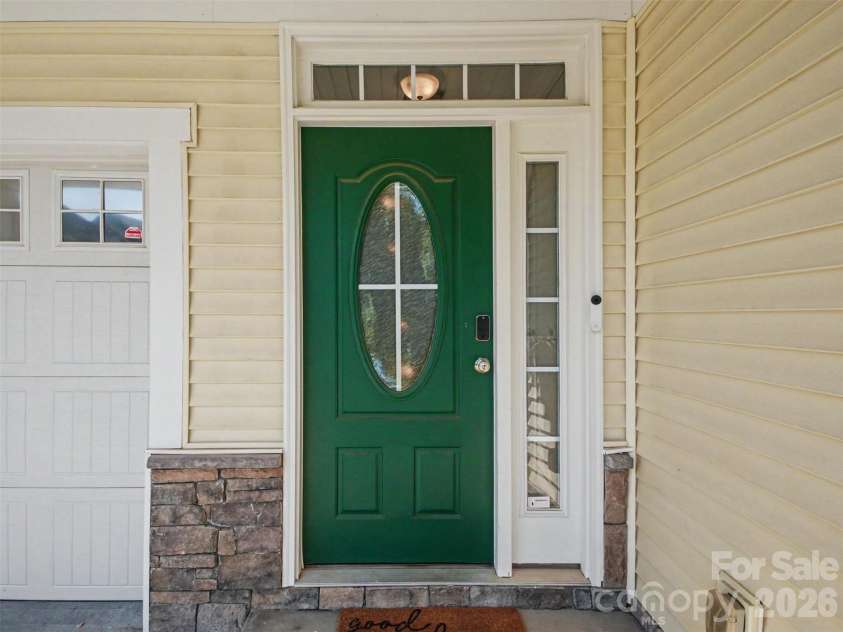 7128 Toxaway Lane, Charlotte, NC 28269.  MLS# CAR4386205, YatesRealty ID 29054. 