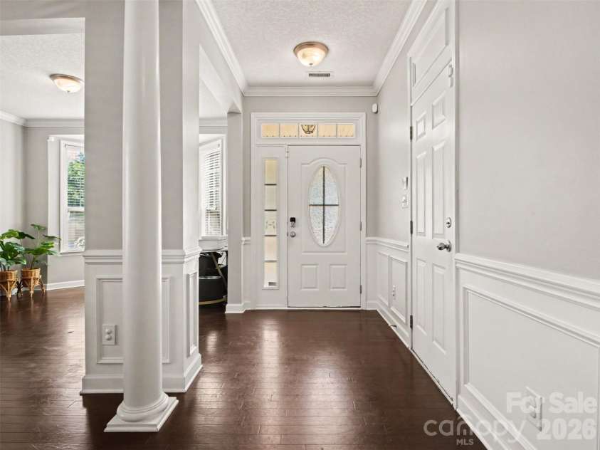 7128 Toxaway Lane, Charlotte, NC 28269.  MLS# CAR4386205, YatesRealty ID 29054. 