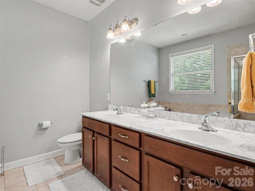 7128 Toxaway Lane, Charlotte, NC 28269.  MLS# CAR4386205, YatesRealty ID 29054. 