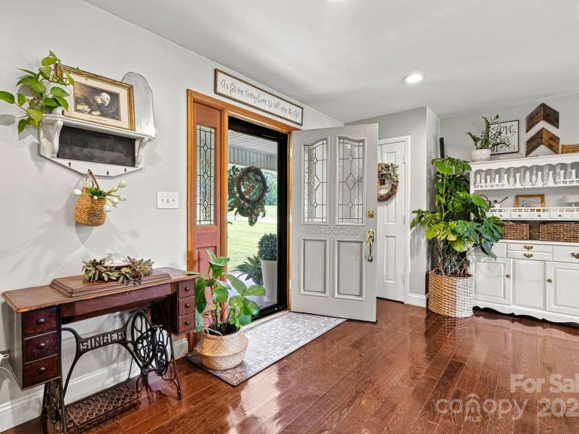 978 La Forest Lane, Concord, NC 28027.  MLS# CAR4280916, YatesRealty ID 29055. 