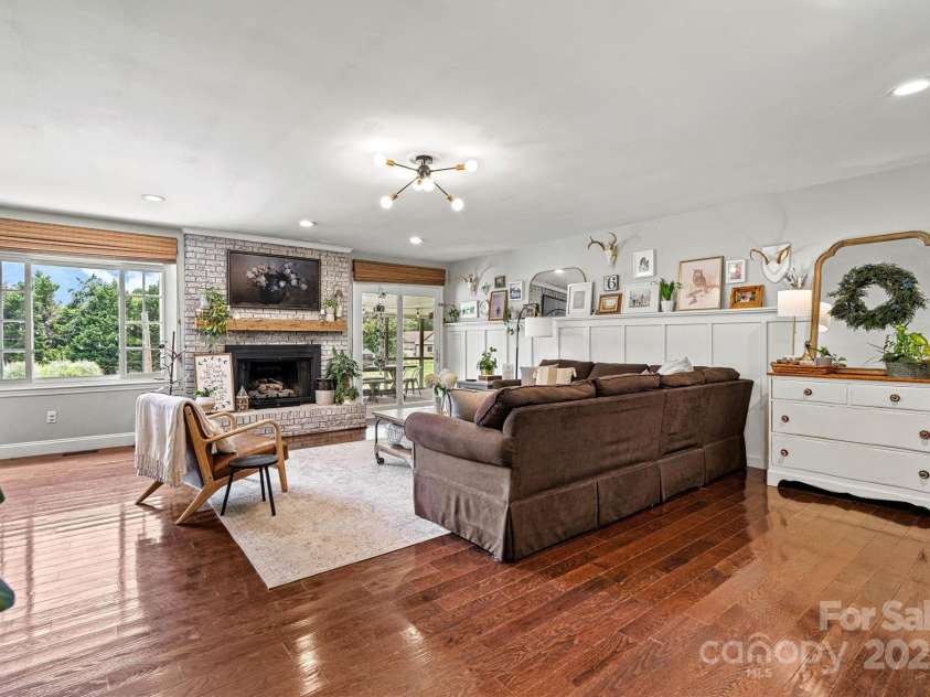 978 La Forest Lane, Concord, NC 28027.  MLS# CAR4280916, YatesRealty ID 29055. 