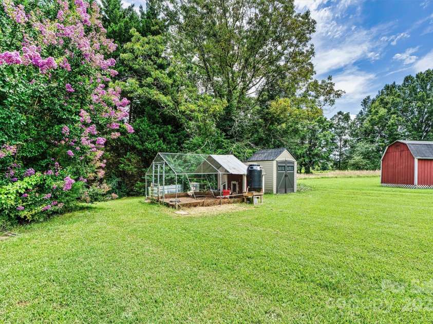 978 La Forest Lane, Concord, NC 28027.  MLS# CAR4280916, YatesRealty ID 29055. 